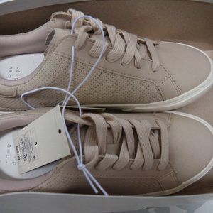 Tan Maddison Sneakers